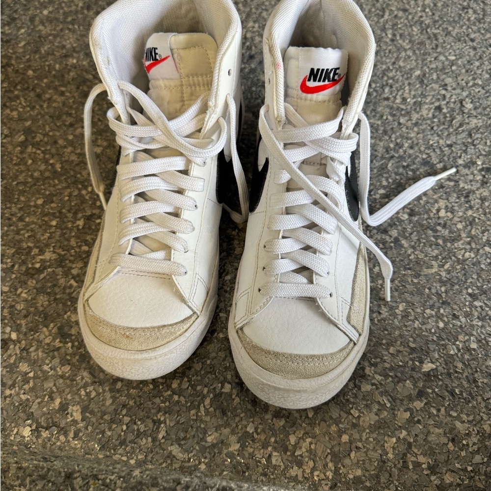 Nike Blazer White and Black High-Tops Mid shoes sneakers kids